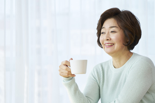   「叔父の告別式にすら顔を出さない姉のためにこっそり」親戚の前で母が取った恥ずかしい行動＜後編＞