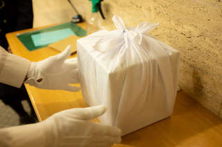 別居していた夫の遺骨を引き取るべき？ 悩んだ末に出した答えは...／chii