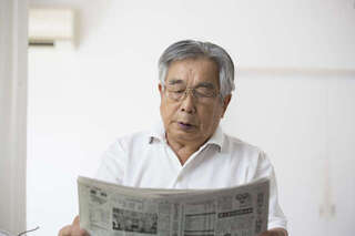 寝そべっていた義父の背中に、幼い息子が上がろうとして転倒！ 耳を疑う「義父の第一声」＜後編＞