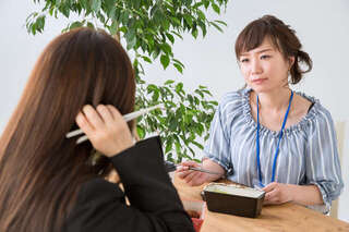 パート先のママ友の「マウント自慢話」が辛い！それでもノーとは言えない「田舎の事情」とは＜前編＞