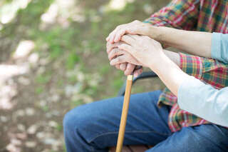 義母が亡くなる前から？ 施設の義父を訪れる「謎の女性」深い関係を匂わせるメールが届いて＜後編＞