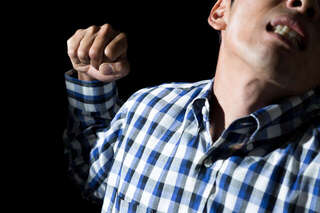 病気療養中の私の髪を引っ張り、引きずり回す父。「幼いころのトラウマ」が蘇った私は...＜後編＞