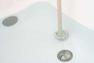 節約しているのに水道代が爆上がり！ 入浴前なのに「残り湯で洗濯」を始める義母にイラッ＜後編＞