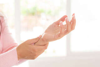 左手首にできたシコリ。痛くないのに、だんだん大きくなってきて...。夫と受診した結果は＜後編＞