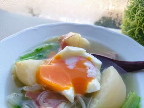 テラリウムクリエーターの資格を取得！「苔」に興味を持ってから自宅の庭が宝の山に...／キッチン夫婦 かぶと玉子とろりんスープ.jpg