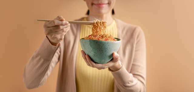 海外のインスタント麺にドハマリ中。ちょっと怪しい色だけど...クセになる⁉︎絶品麺とは 25.jpg