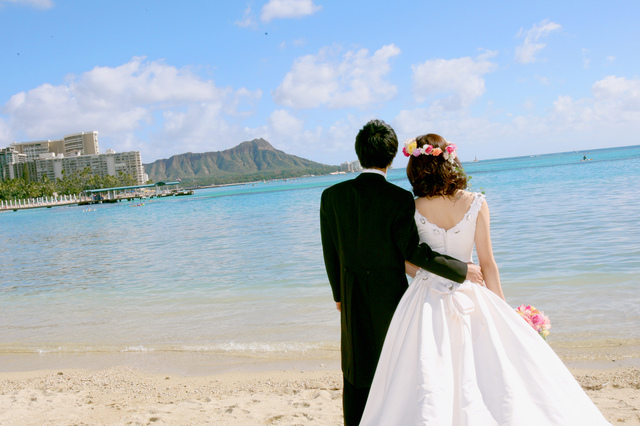モラハラ結婚生活から熟年別居に至るまで。新婚旅行先のハワイで夫は豹変した／chii pixta_60170158_S.jpg