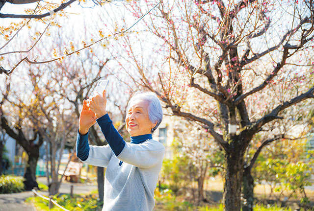 90歳のインフルエンサー大崎博子さんが語る「健康的に長生きするには毎日ただボーッと生きていてはダメ！」 2305_P044-045_01.jpg