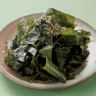 肝機能を高めるごま油を使ってカンタンレシピ わかめの炒め物 オイル活用法 ４ 毎日が発見ネット