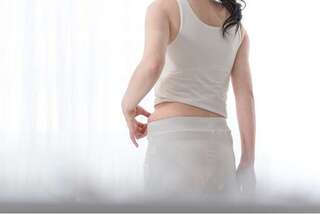 「洋なし型肥満」はなぜ女性に多いのか。お腹・太ももの皮下脂肪とホルモンの関係