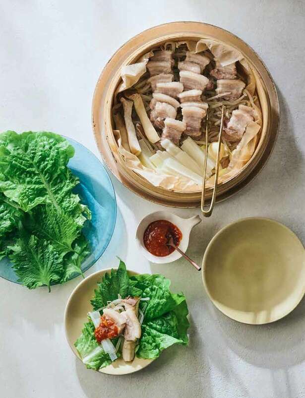 【話題のせいろ蒸しレシピ】肉の脂がほどよく落ちてヘルシー!「蒸しサムギョプサル」のレシピ 14411288_615.jpg