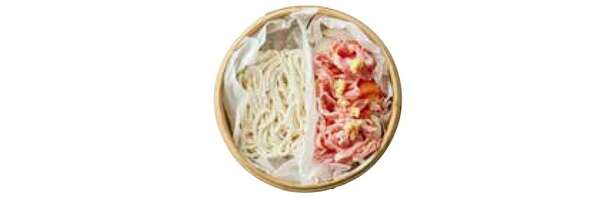 【ブームのせいろ蒸し】うどんと具を一気に仕上げる！「豚肉とトマトの蒸しうどん」のレシピ 14411405_615.jpg