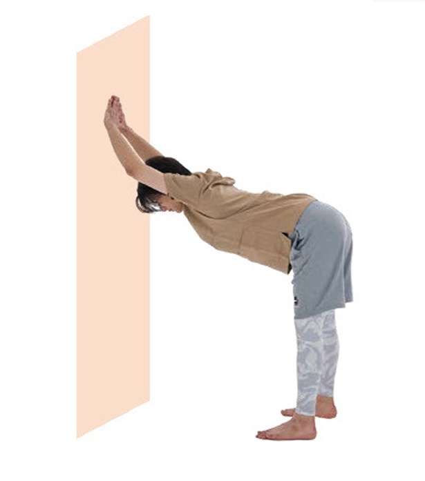 たった1分で変わる！朝の「カラダ、軽っ！」を叶える背中ストレッチ【理学療法士が教える】 14451530_615.jpg