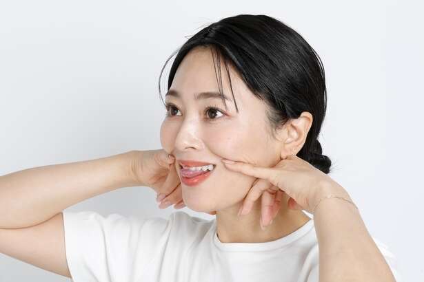 たるみ・ほうれい線を撃退したい方に！口角アップで若返り「カメレオンスマイル」トレーニング 14696128_615.jpg