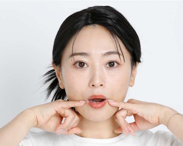 たるみ・ほうれい線を撃退したい方に！口角アップで若返り「カメレオンスマイル」トレーニング 14696132_615.jpg