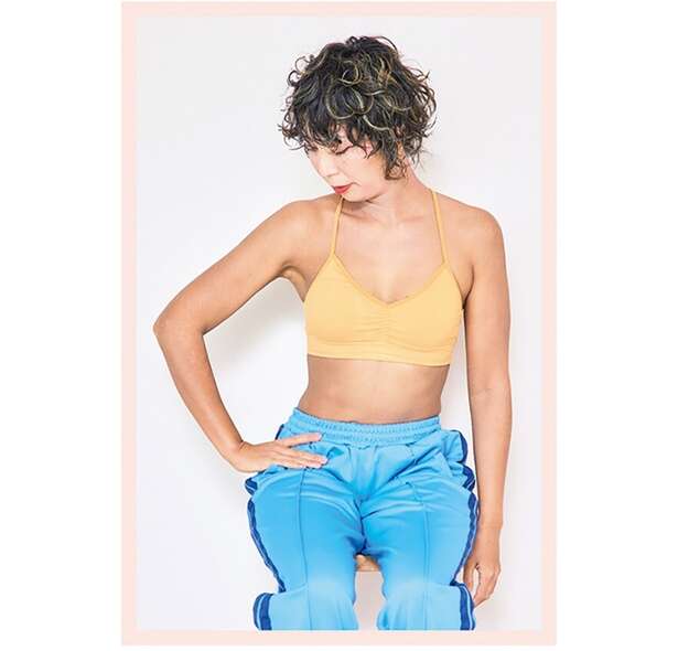 脇腹のハミ肉とくびれに効果あり! カラダの側面を縮めるだけの簡単「美くびれケア」 14831354_615.jpg