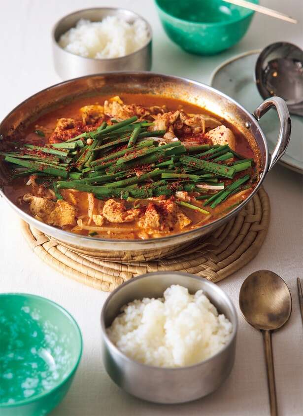 野菜・たんぱく質をまとめて摂取！汁まで飲める「チゲ鍋」のレシピ【栄養士妻が教える】 15082581_615.jpg