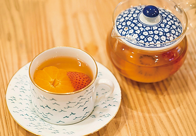 フルーツ、ジャム、スパイス...「和紅茶」のアレンジを楽しみましょう！／国産の紅茶、和紅茶（２） 1801p107_03.jpg