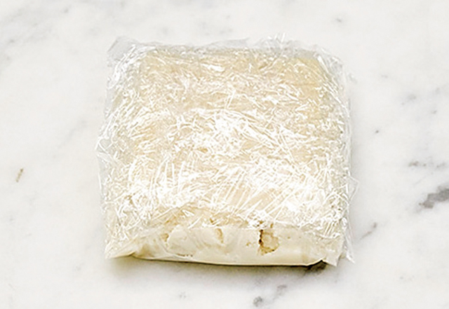 まぶして寝かせるだけ。チーズのような味わいの「塩麹豆腐」作りにチャレンジ！ 1805p042_05.jpg