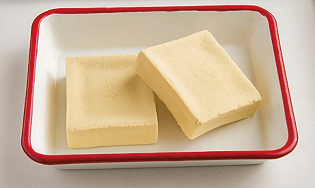 植物性たんぱく質たっぷり！　高野豆腐は応用自在な乾物です／親子で乾物 1806p110_03.jpg