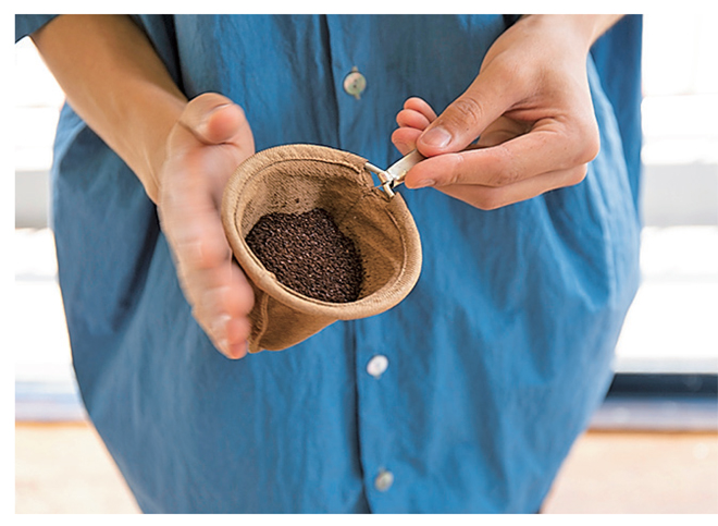 16歳の焙煎士、岩野 響さんが教えるおいしいコーヒーの入れ方 2018.11.p67-2.jpg