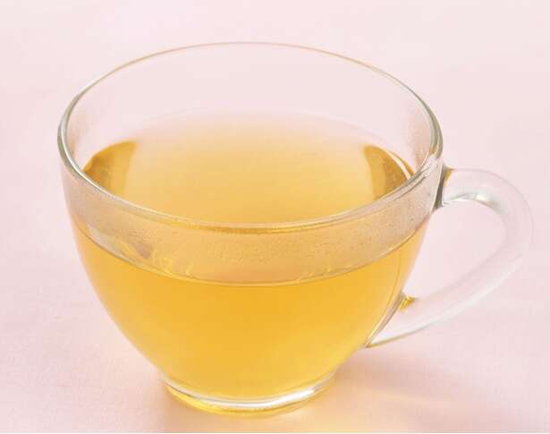 イライラ解消に！飲むだけで心が安らぐ「りんご酢カモミールティー」のレシピ