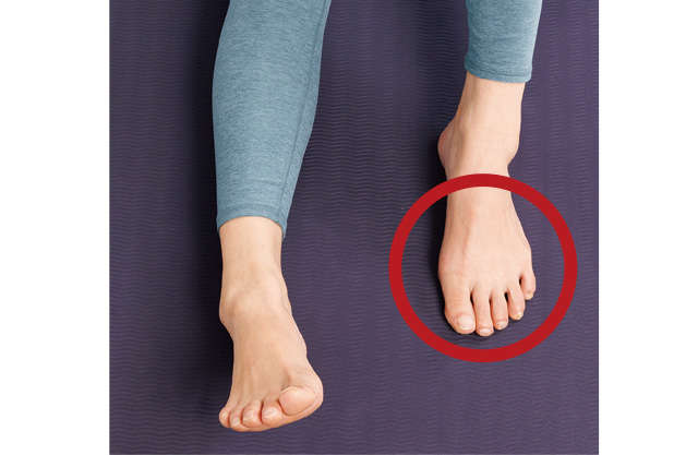 1日1分からでひざ痛解消！ 「さぼり筋」を鍛える簡単おうちトレーニング 2505_P007_6.jpg