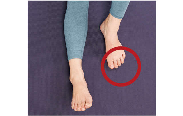 1日1分からでひざ痛解消！ 「さぼり筋」を鍛える簡単おうちトレーニング 2505_P009_7.jpg