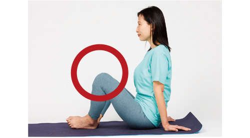 座ったままできる！ 転倒予防に鍛えておきたい「腸腰筋」トレーニング 2505_P010_6.jpg