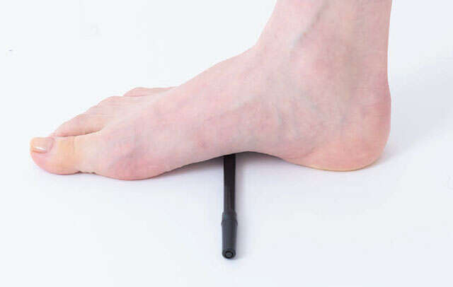 【坐骨神経痛対策】自分の足の状態が分かる4つのポイント。小さな段差につまずく方は要注意！ 足指ひろげで坐骨神経痛はよくなる-23-1.jpg