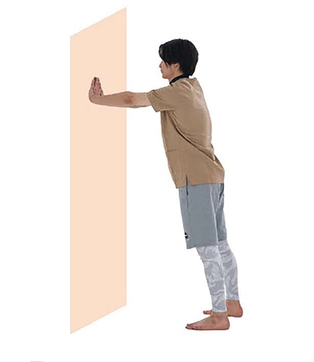 たった1分で変わる！朝の「カラダ、軽っ！」を叶える背中ストレッチ【理学療法士が教える】 14451138_615.jpg