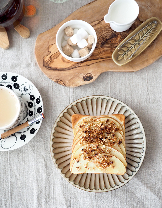 アーモンドバターでカリッ♪と香ばしいりんごトーストを【作ってみた】／joli!joli! りんごトースト完成㈪.jpg