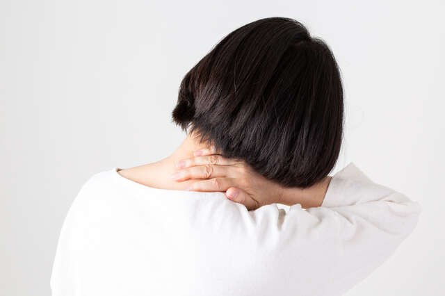 その痛みやこりの原因、本当に分かっていますか。 体を動かす「センサーの不具合」かも