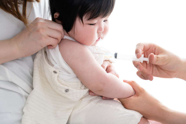 小児科医監修！子どもの「予防接種」スケジュール一覧。「なぜ多くの種類を打つの？」悩みや疑問も解決