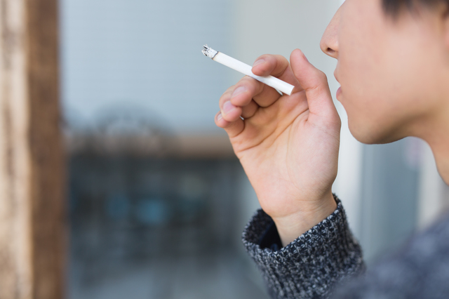 電子タバコにも健康被害が!? 増税も予定されるタバコの最新事情