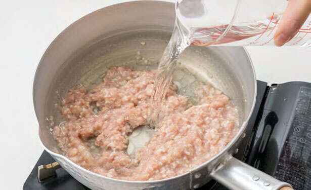 【脂肪肝専門医が考案】脂肪燃焼スープに欠かせない！「鶏むねひき肉スープストック」の作り方 肝臓から脂肪を落とす-脂肪燃焼スープ校了PDF0821-4-2.jpg