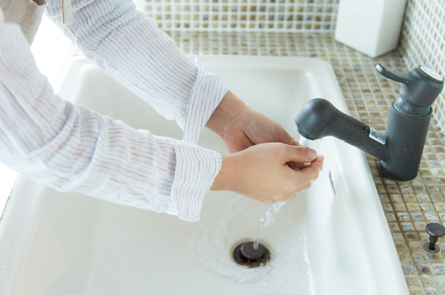 間違うと細菌をまき散らすことも？医師が教える効果的な「手洗い」方法とは／医療の常識・非常識 手洗い.jpg
