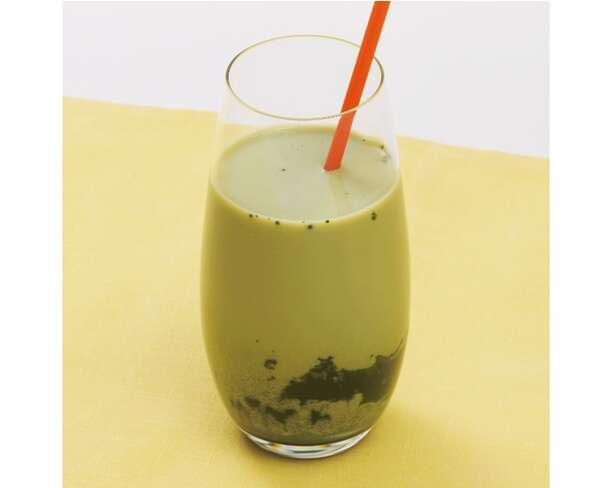食欲がない時にも!豆乳でたんぱく質をチャージ「ソイグリーンティー」のレシピ 14796564_615.jpg