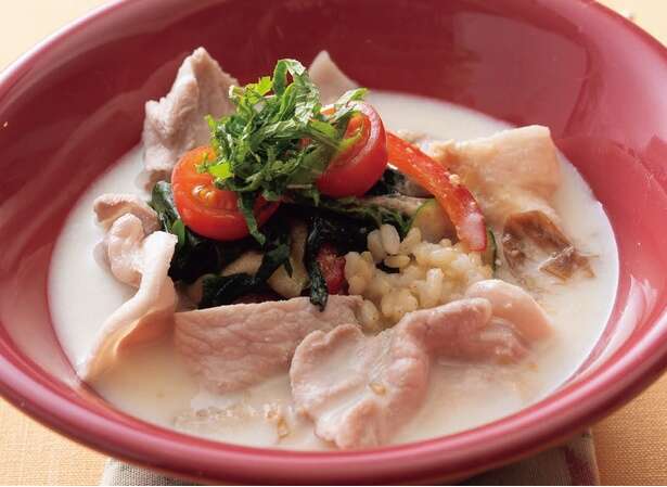 ビタミンB1で疲労回復！「豚しゃぶと夏野菜の冷や汁風」のレシピ【管理栄養士考案】