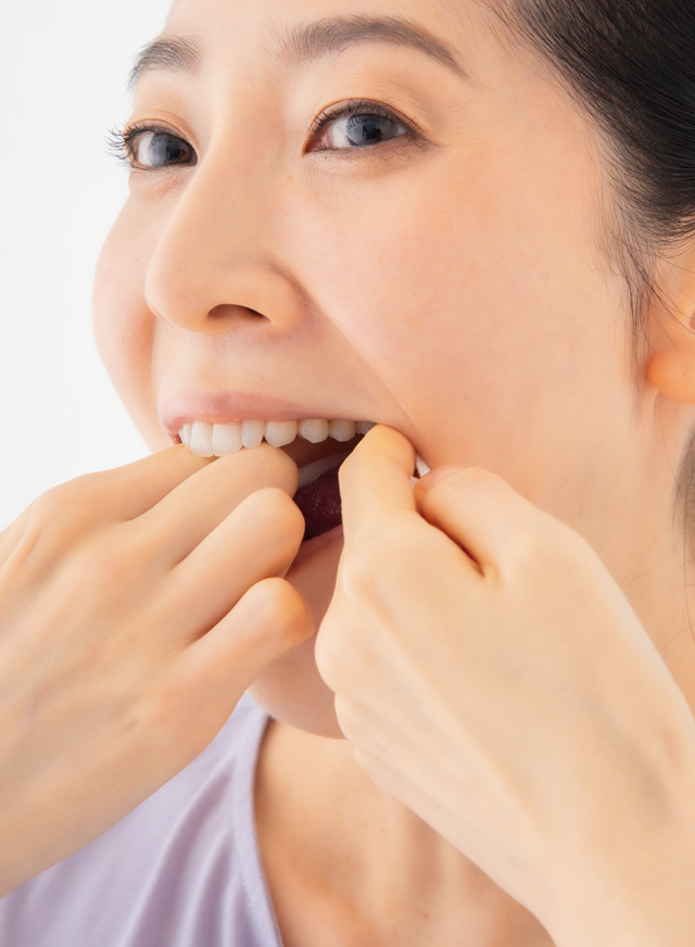 え？ ガーゼで歯をみがくの⁉ 口のネバネバ汚れが劇的にスッキリ「毒出し歯みがき」のススメ dokudashi_P27_3.jpg
