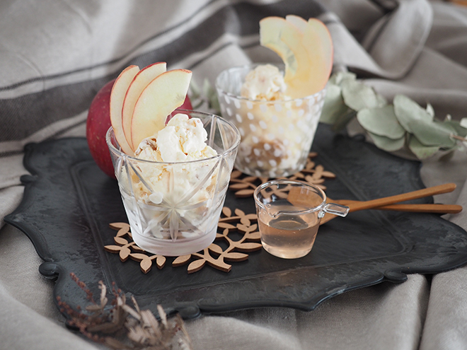 目にも美味しい「りんごのジュレ」でさっぱり甘いアイスクリームを【作ってみた】／joli!joli! りんごアイス（完成）㈪.jpg