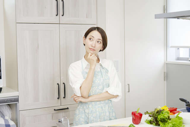 大人世代はなぜたんぱく質が足りないのか。「筋肉が作られない」体質の原因【医師が教える】 pixta_104126601_S.jpg