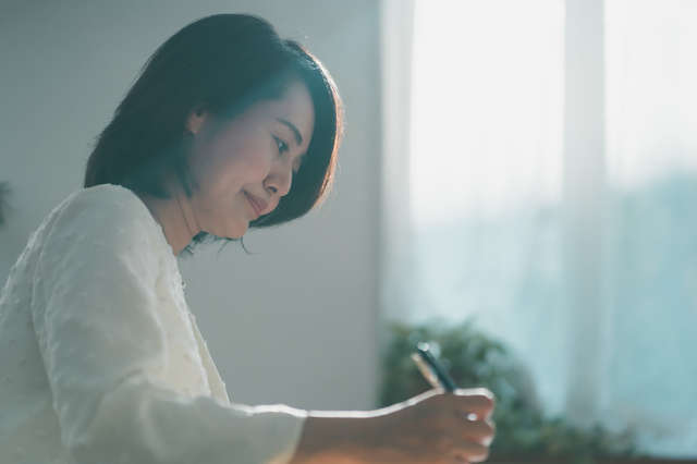 定年後の生き方を決めるための「自分セレクト」のすすめ【大学教授・齋藤孝さんが解説】 pixta_114111267_S.jpg