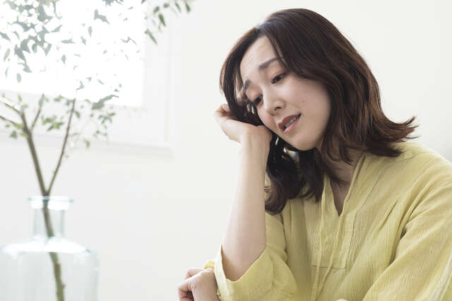 なぜ日本人は疲れやすいのか。心を病まないために現代人が磨くべき「スルーする力」 pixta_118243899_S.jpg