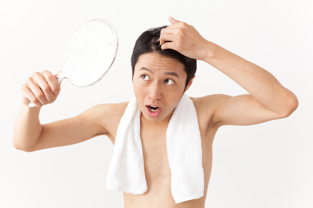 入浴で抜け毛や薄毛の予防ができる？　健康入浴法クイズ／入浴習慣 pixta_23046355_S.jpg