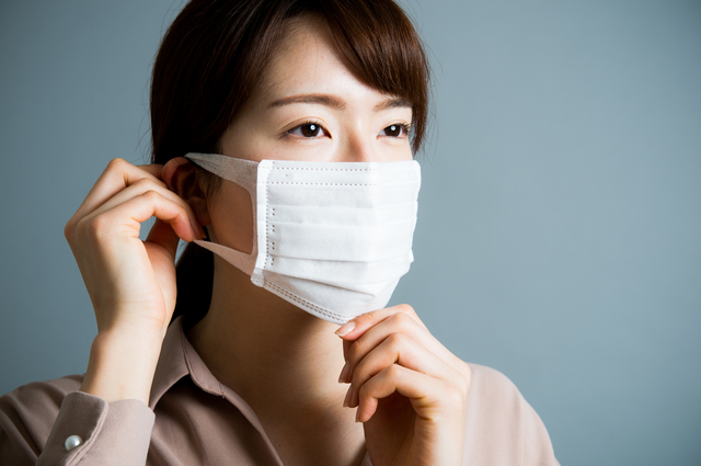 くしゃみや咳、接触で感染する！　インフルエンザは手洗い＆マスクで予防しよう pixta_28313616_S.jpg