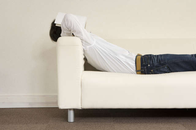 【大学教授・齋藤孝さん解説】過労寸前から「だらけ上手」になって見つけた新たな知的好奇心 pixta_303621_S.jpg