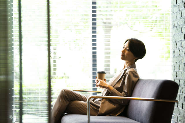 定年も加齢も怖くない!人生後半を充実させるためのメンタルシフト【大学教授・齋藤孝さん解説】 pixta_91537013_S.jpg