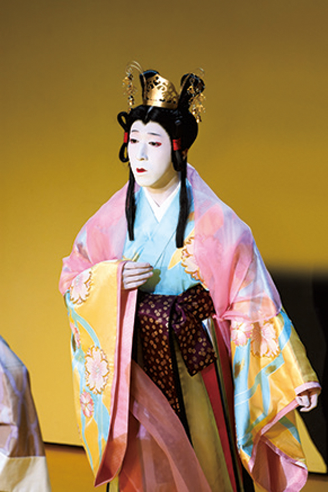 歌舞伎役者・中村梅枝さんインタビュー｢僕たち女方がうまくできないと歌舞伎の面白みはないと思っています｣ 1904_p075_02.jpg