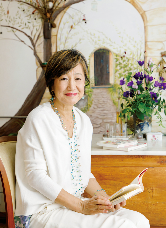 「英語と中国語の学び直しをしています」72歳の料理研究家・谷島せい子さん 2001p106_01.jpg